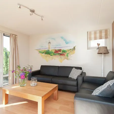 Cozy With A Spacious Garden, 1.2km From The Sea 펜션 노르트베이크
